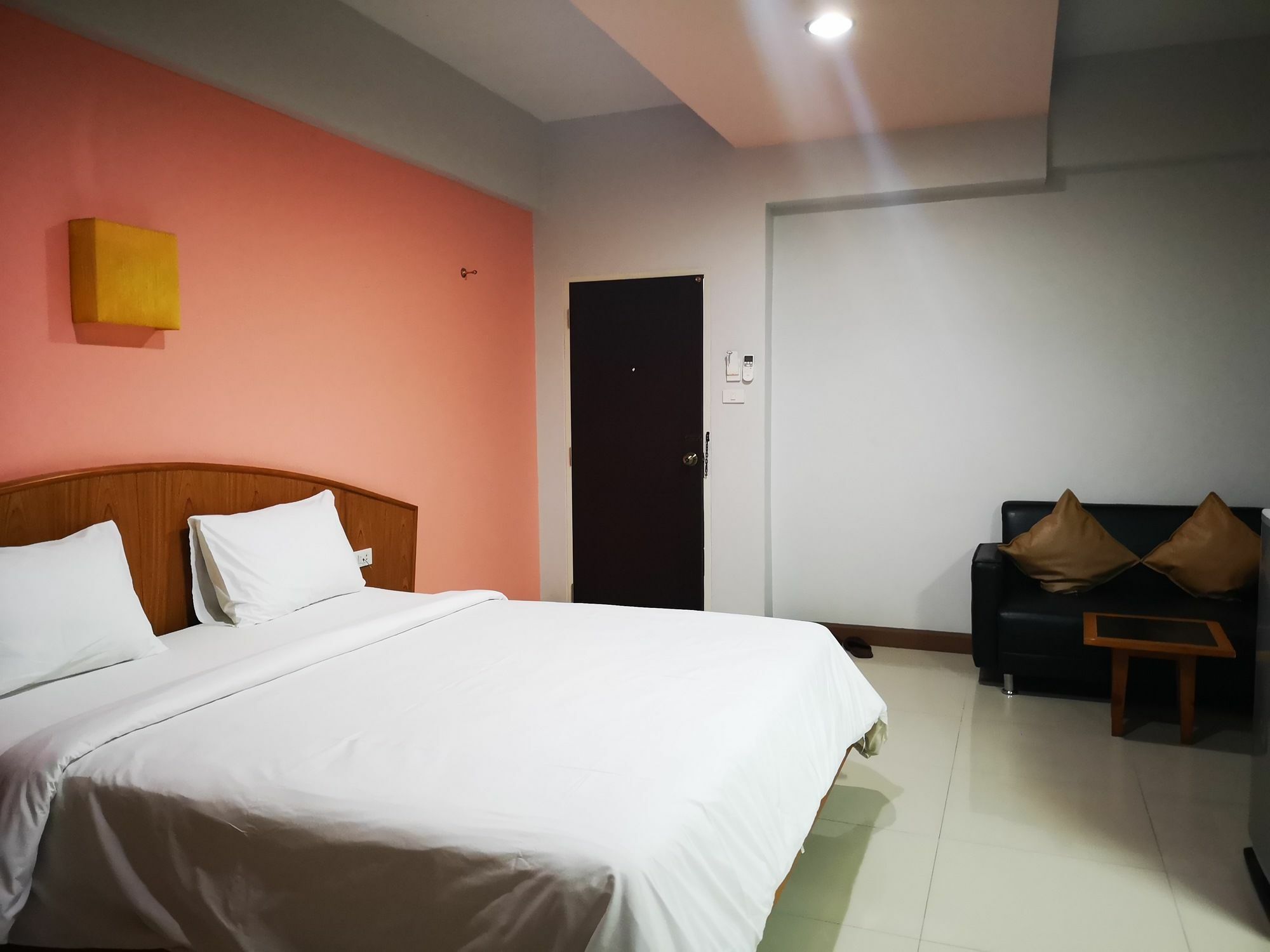 100 House Hotel Nakhon Ratchasima Luaran gambar