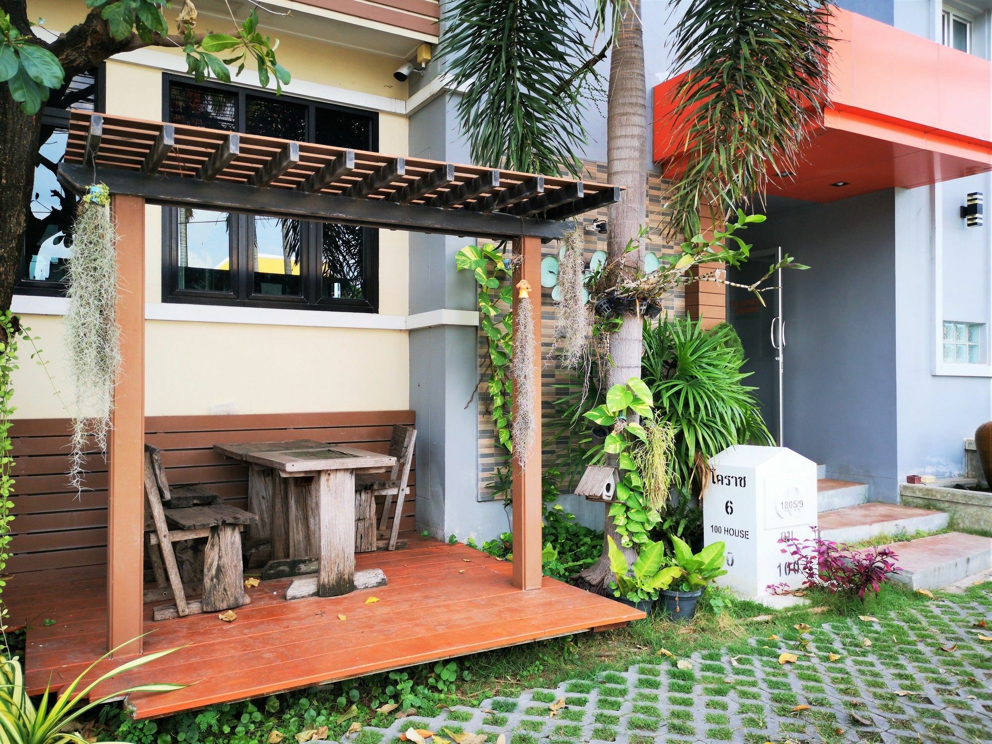 100 House Hotel Nakhon Ratchasima Luaran gambar